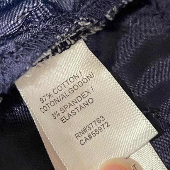 NWOT LAUNDRY | BLUE/WHITE HEXAGON PRINT BERMUDA SHORTS WITH 4 POCKETS | SIZE 4 - Picture 6 of 13